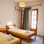 Panorama Apts Cfu מלון 2*